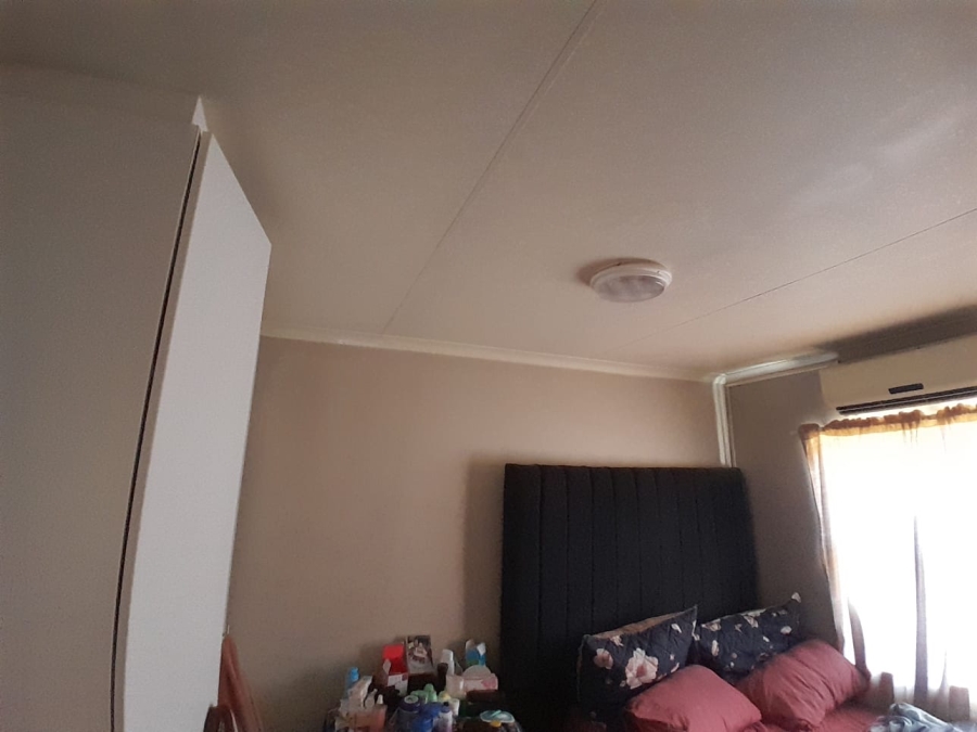 2 Bedroom Property for Sale in Kathu Northern Cape